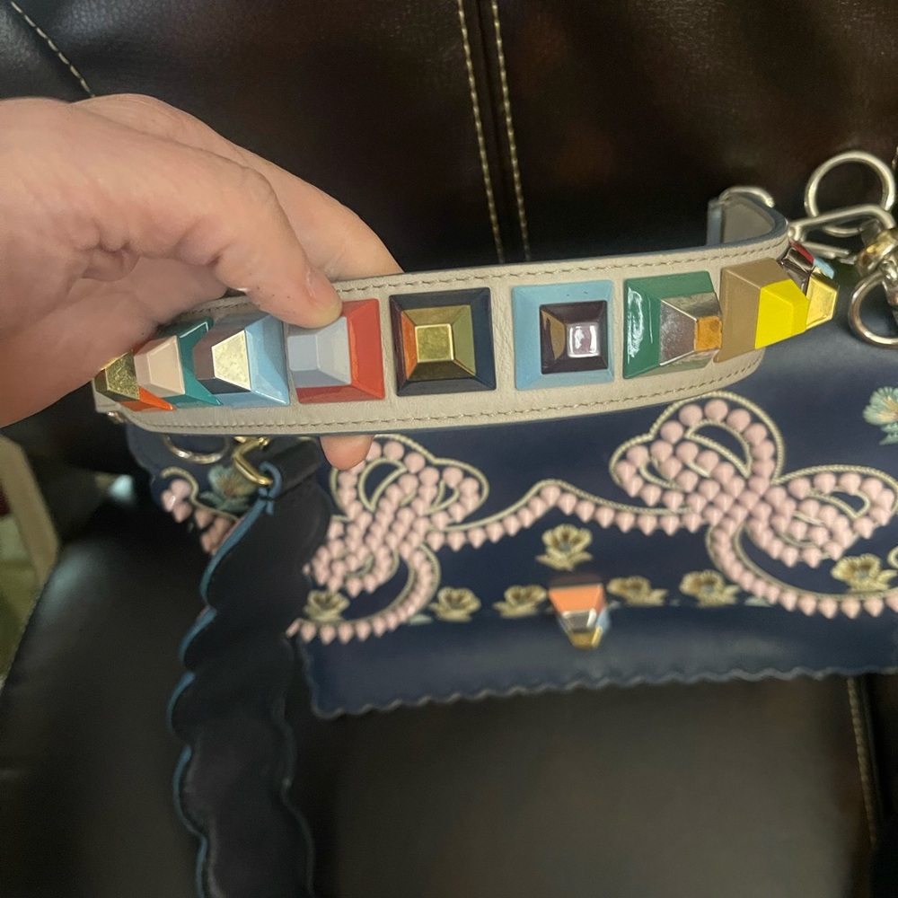 Fendi Kan Navy Blue Scalloped Floral Embellished Shoulder Bag with Pink Accents - Picture 7 of 12